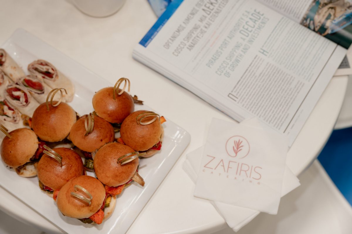 Αλμυρά εδέσματα από τη Zafiris Catering σε εταιρική εκδήλωση στα Ποσειδώνια 2026